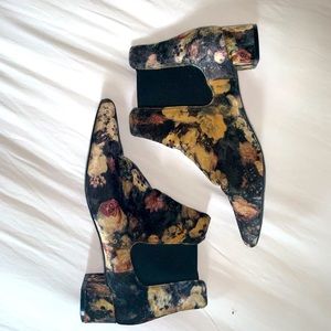Velvet print Chelsea boots